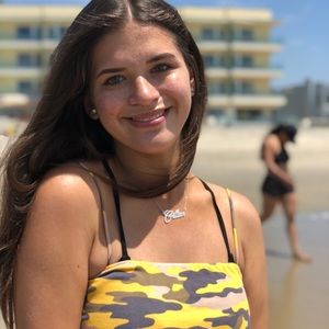 Meet your Posher, Gillian